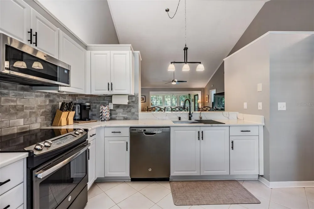 1801 E LAKE ROAD #6J Palm Harbor, FL 34685