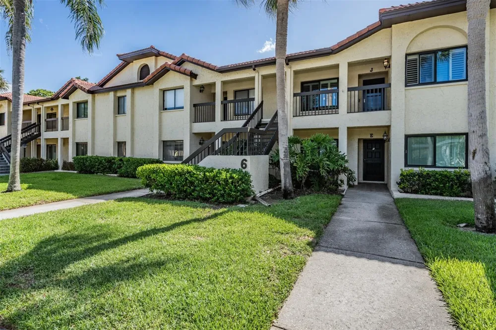 1801 E LAKE ROAD #6J Palm Harbor, FL 34685