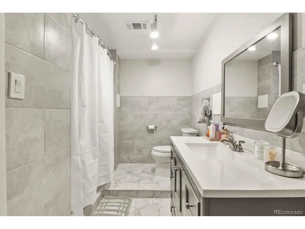 691 S Holly Street Denver, CO 80246