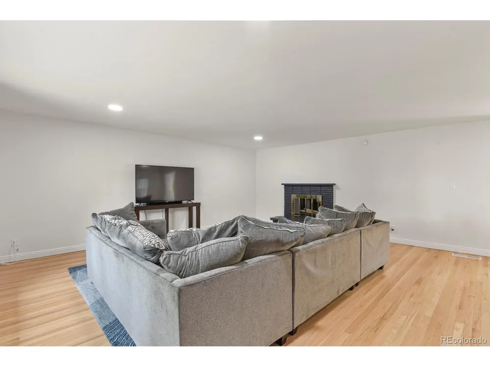 691 S Holly Street Denver, CO 80246