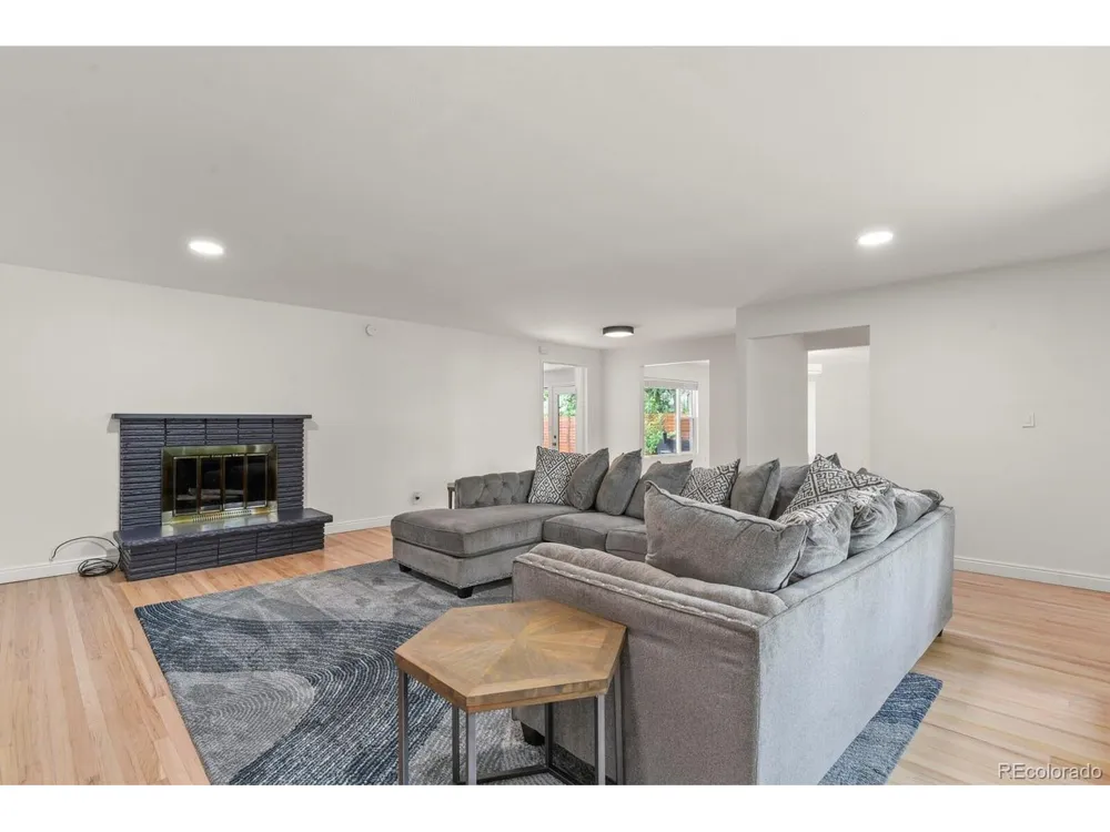 691 S Holly Street Denver, CO 80246