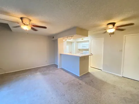 3919 Fairmont Parkway Parkway #162