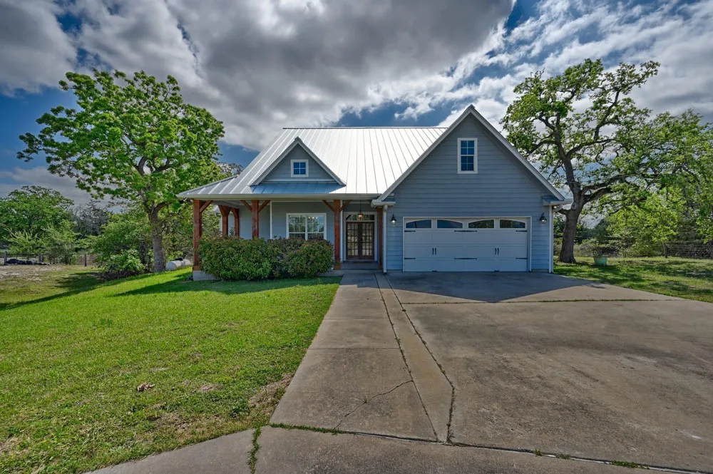 350 Owl Creek Road Giddings, TX 78942
