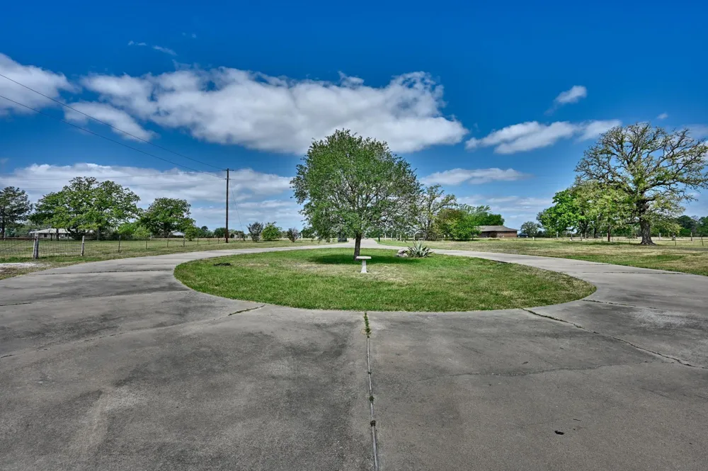 350 Owl Creek Road Giddings, TX 78942