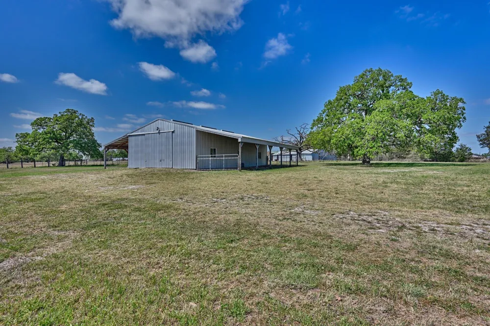350 Owl Creek Road Giddings, TX 78942