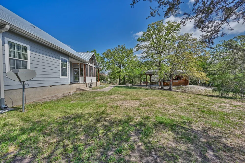 350 Owl Creek Road Giddings, TX 78942
