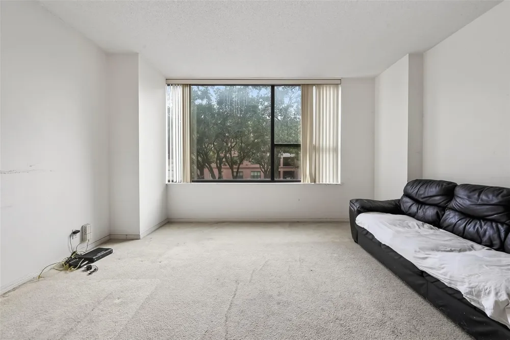 15 Greenway Plaza #2A Houston, TX 77046