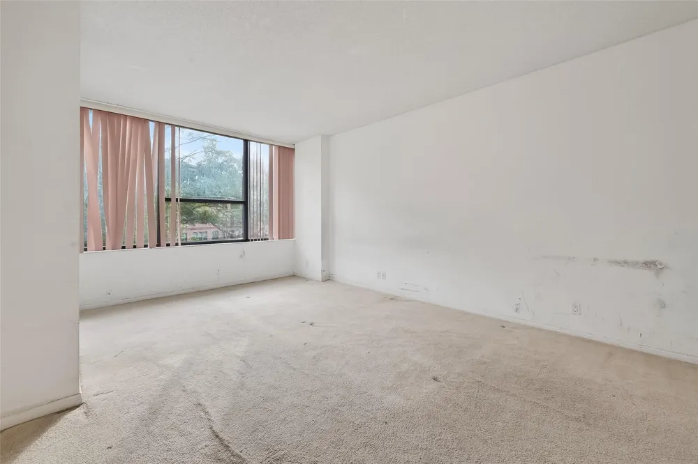 15 Greenway Plaza #2A Houston, TX 77046