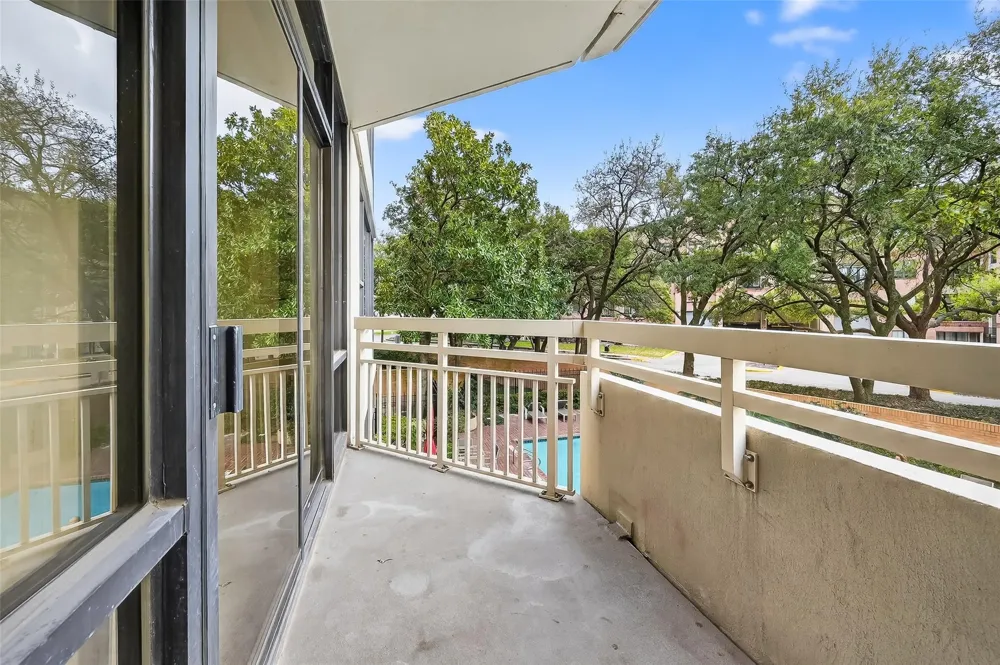 15 Greenway Plaza #2A Houston, TX 77046