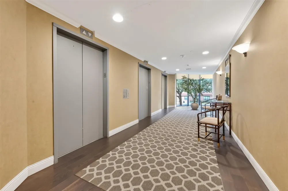 15 Greenway Plaza #2A Houston, TX 77046