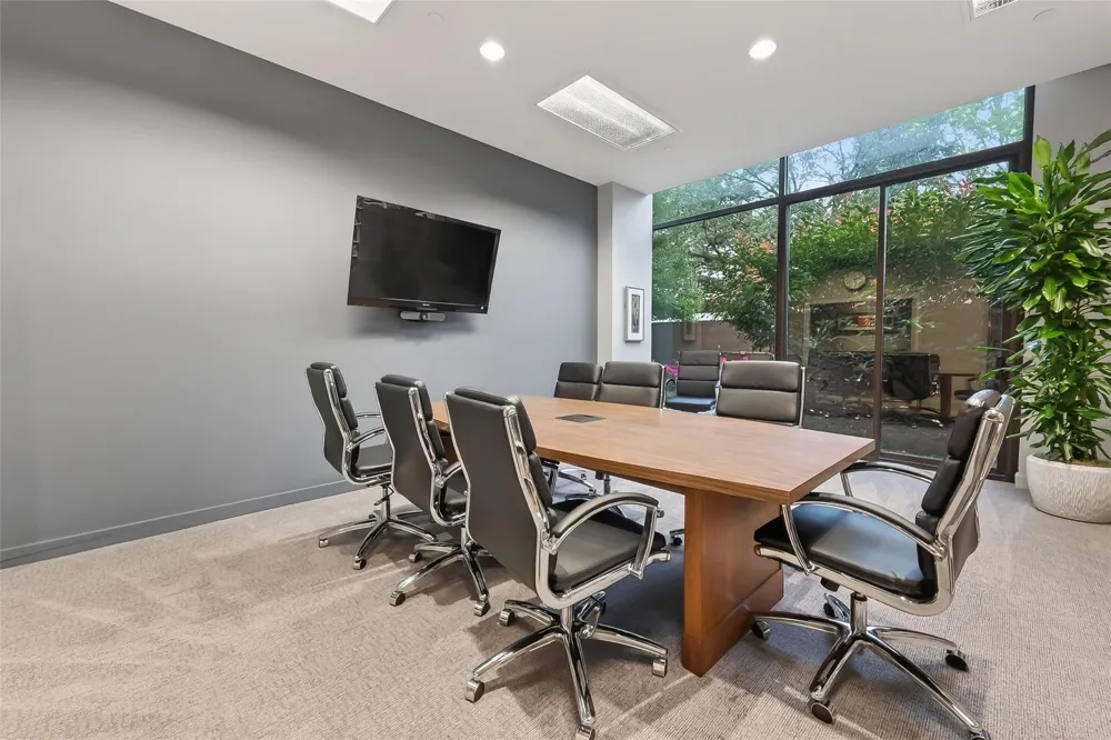 15 Greenway Plaza #2A Houston, TX 77046