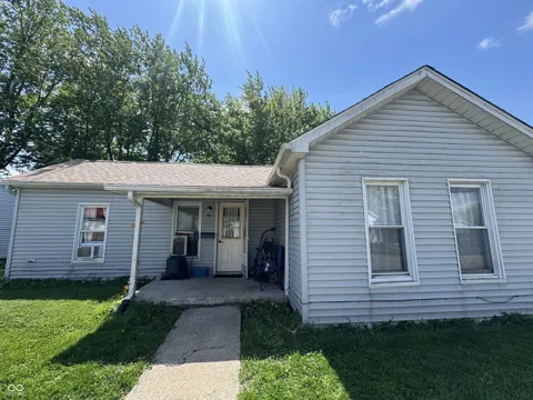 319 W Forsythe Street