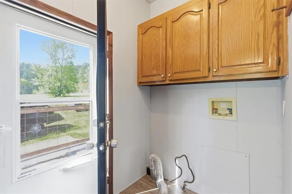 235 Kirk Road NW White, GA 30184