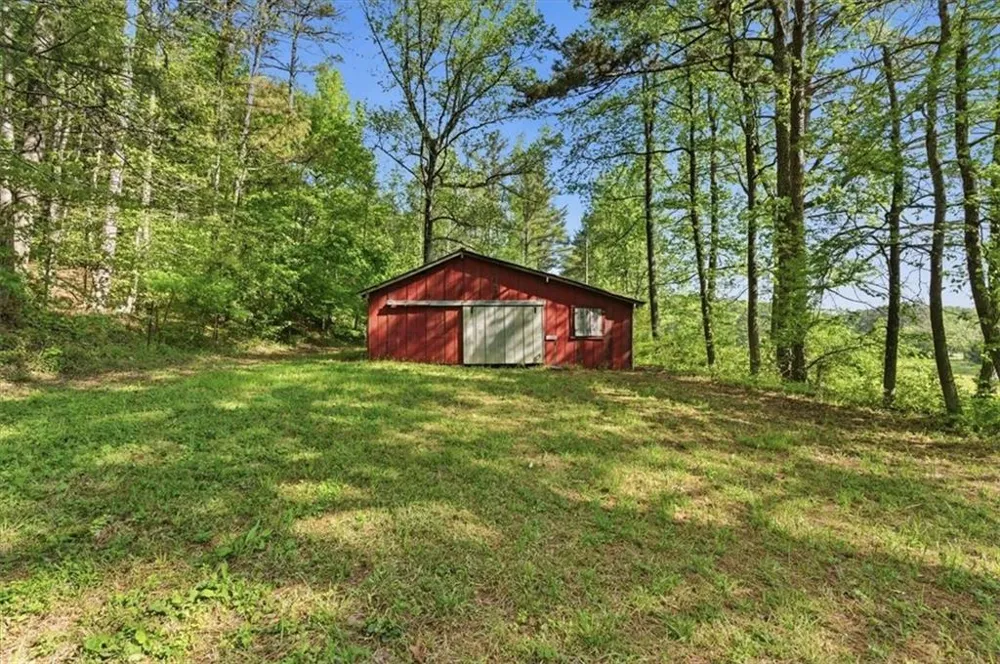 235 Kirk Road NW White, GA 30184