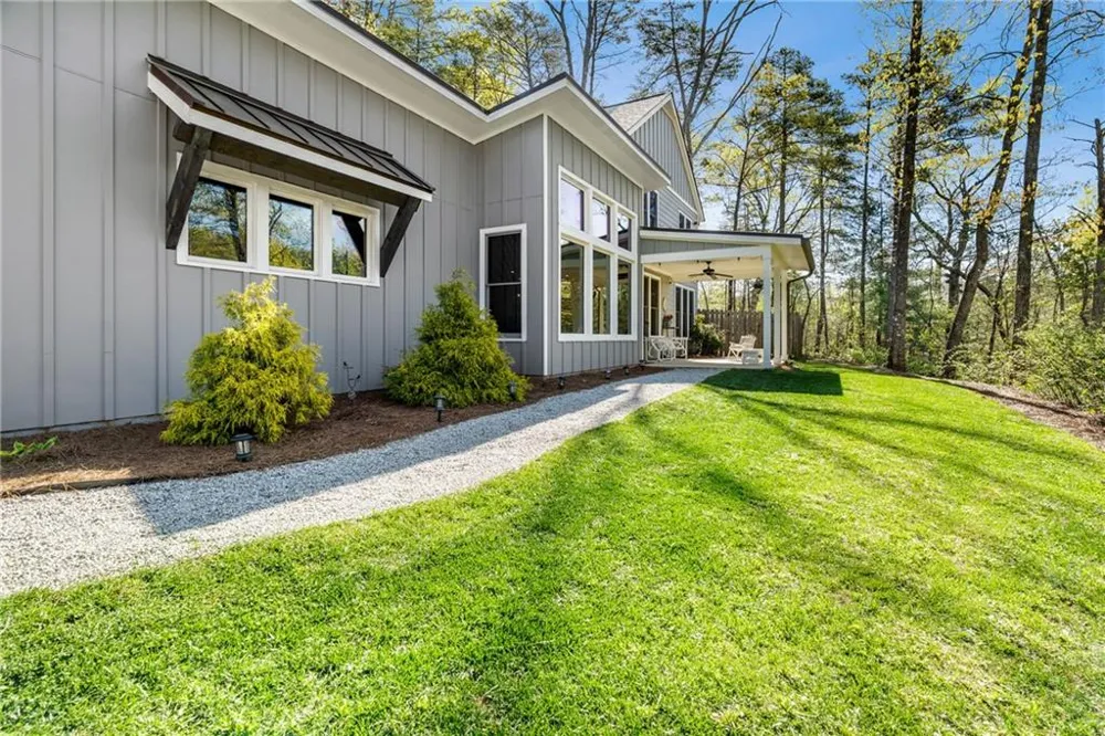 206 Celestial Circle Clayton, GA 30525
