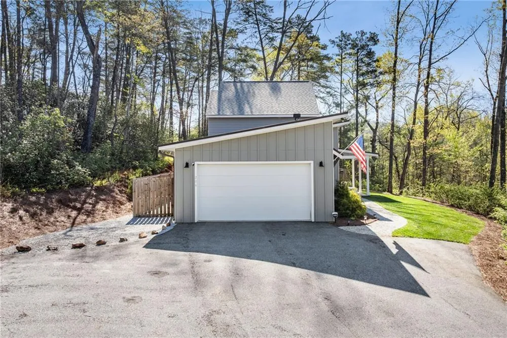 206 Celestial Circle Clayton, GA 30525