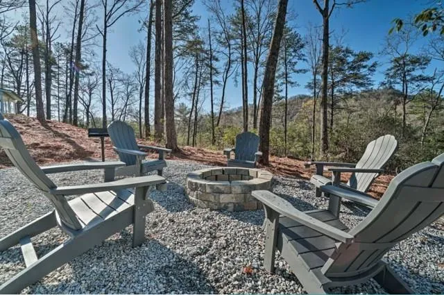 206 Celestial Circle Clayton, GA 30525