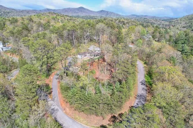 206 Celestial Circle Clayton, GA 30525