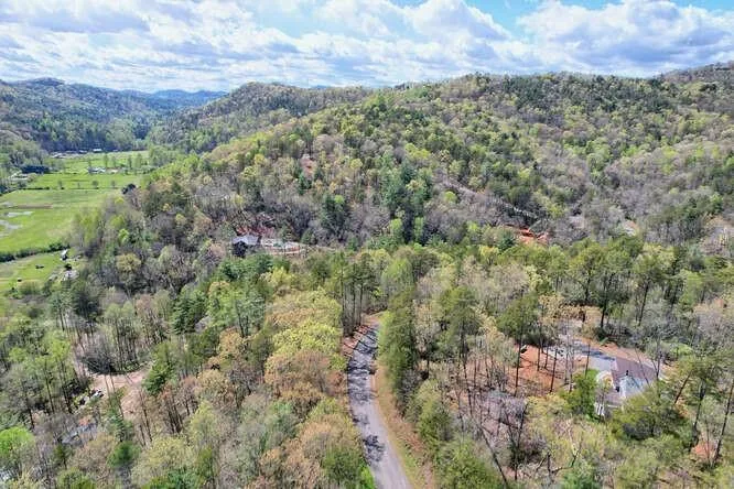 206 Celestial Circle Clayton, GA 30525