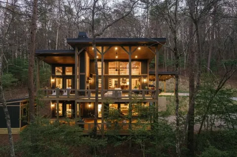171 Huckleberry Lane