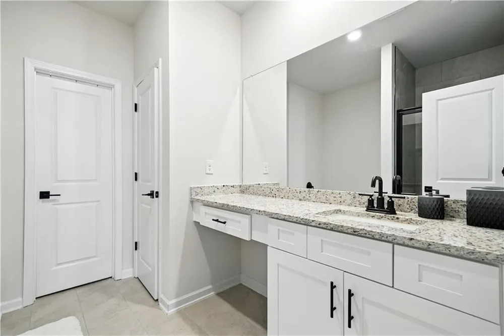 3894 Saddle Bag Court Dacula, GA 30019