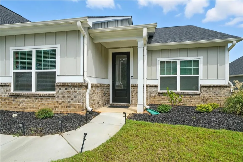 3894 Saddle Bag Court Dacula, GA 30019