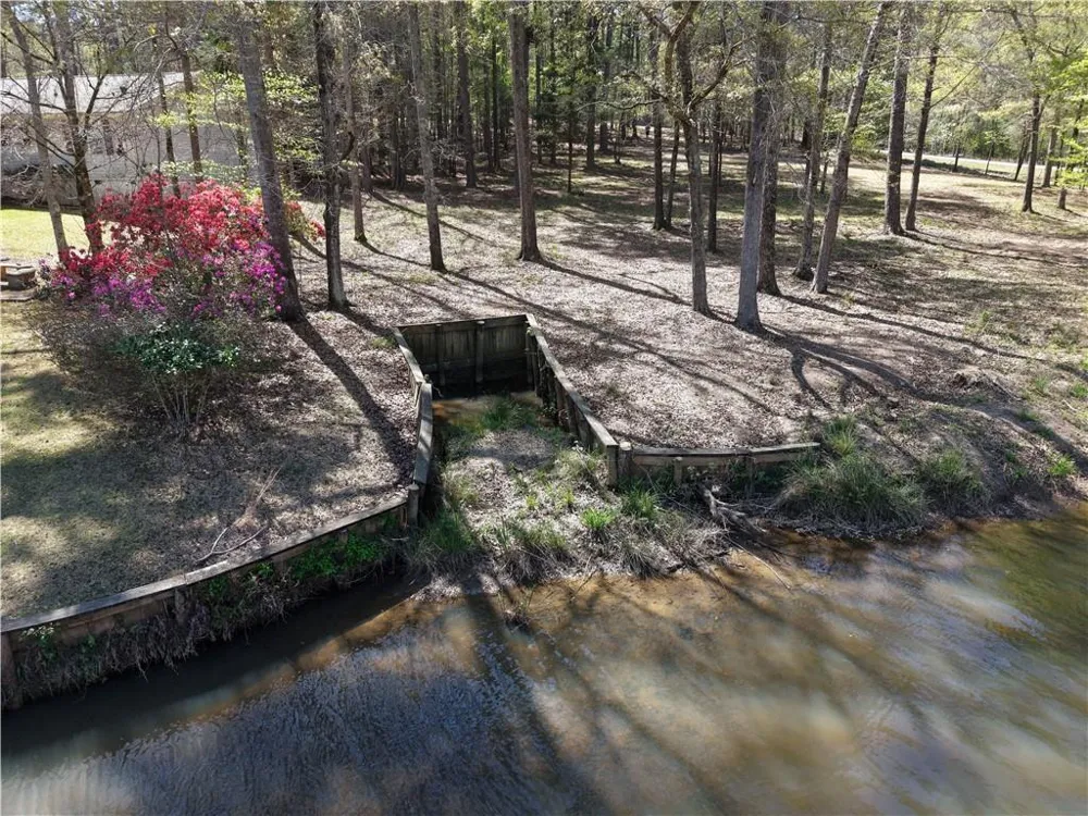 536 Rockville Springs Drive Eatonton, GA 31024