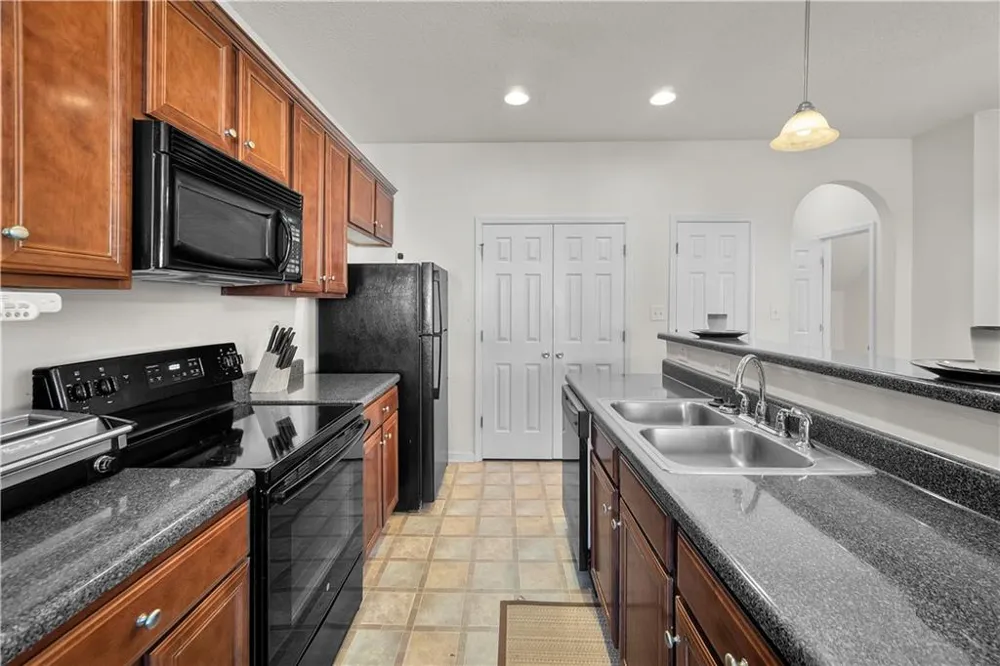 6120 Capitol Knoll Fairburn, GA 30213