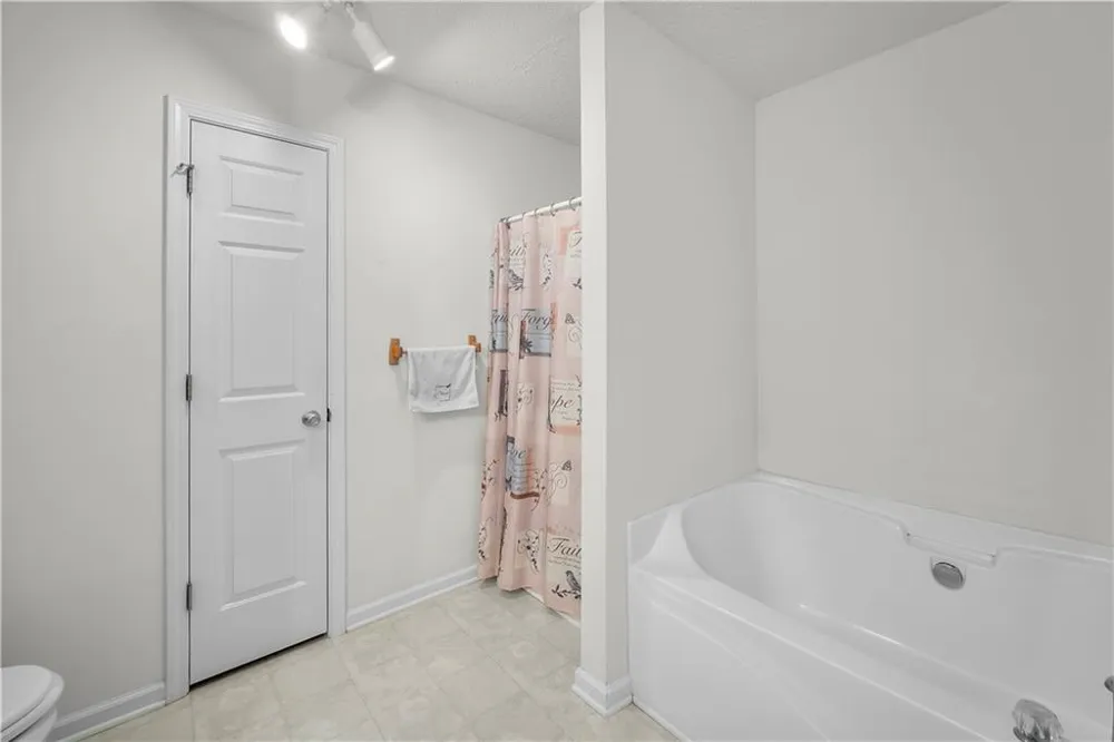 6120 Capitol Knoll Fairburn, GA 30213