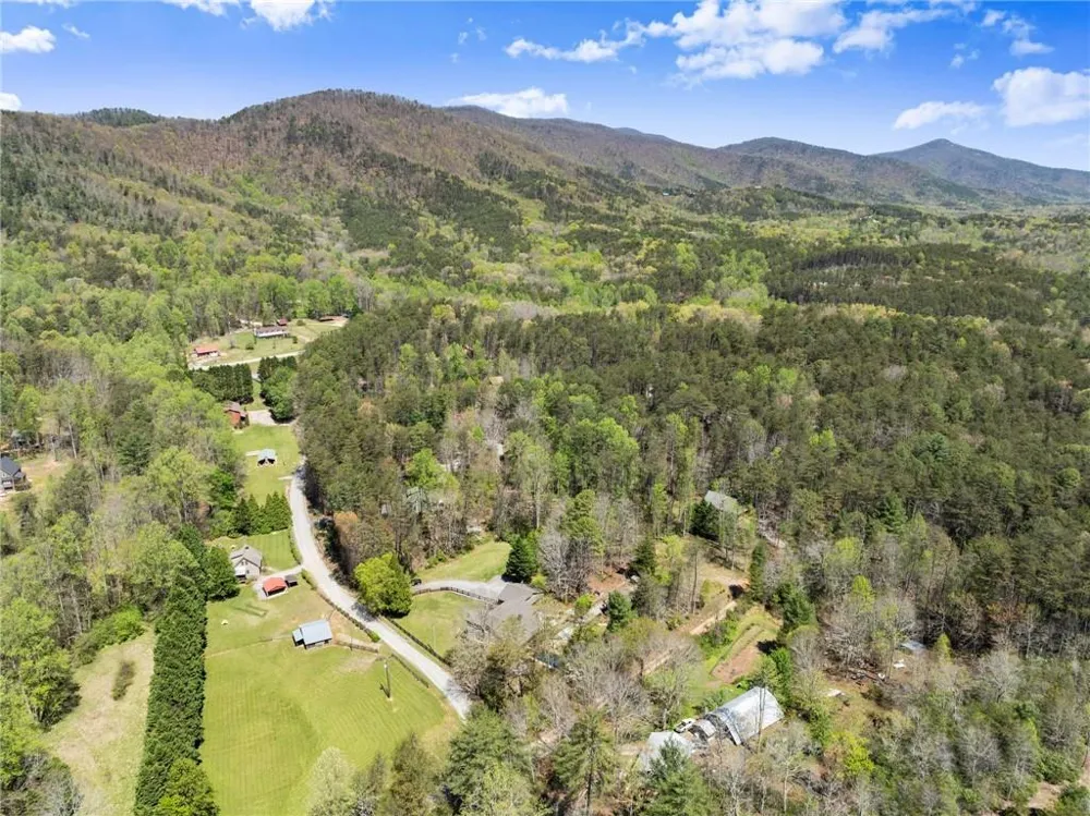 290 Chastain Road Sautee Nacoochee, GA 30571