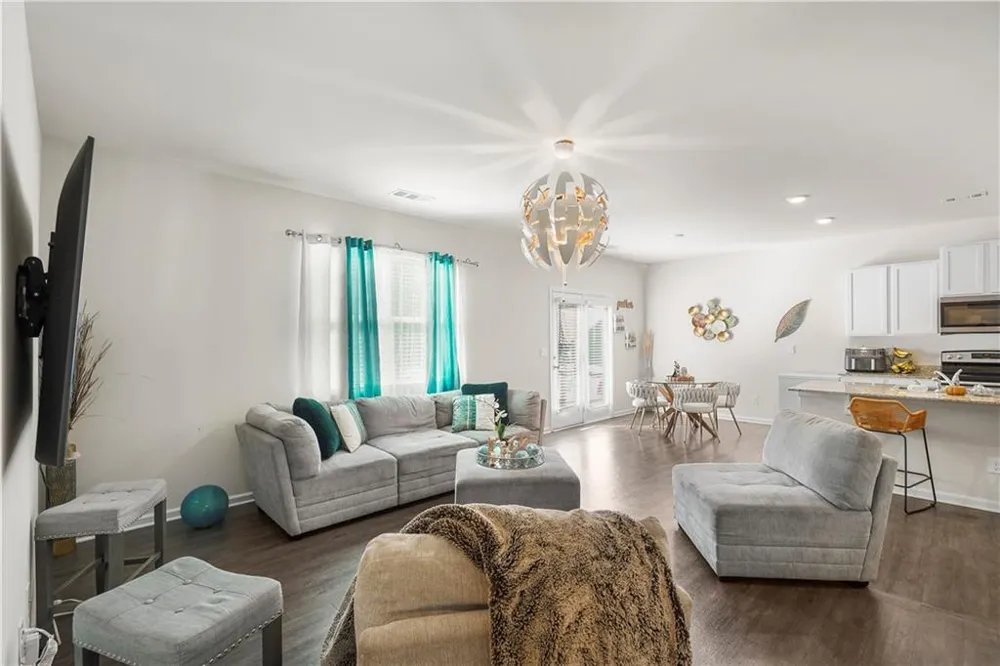499 Walnut Grove Way Pendergrass, GA 30567
