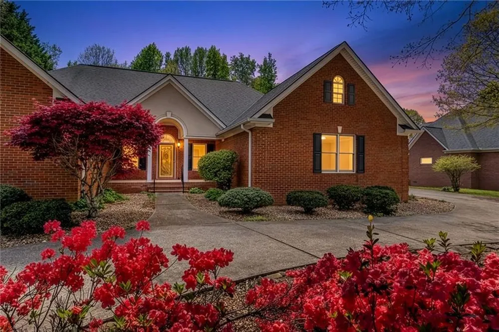 6628 Windvane Point Clermont, GA 30527