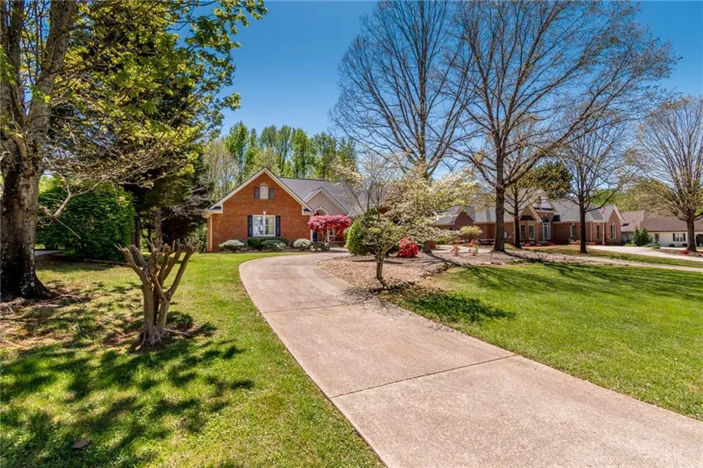 6628 Windvane Point Clermont, GA 30527