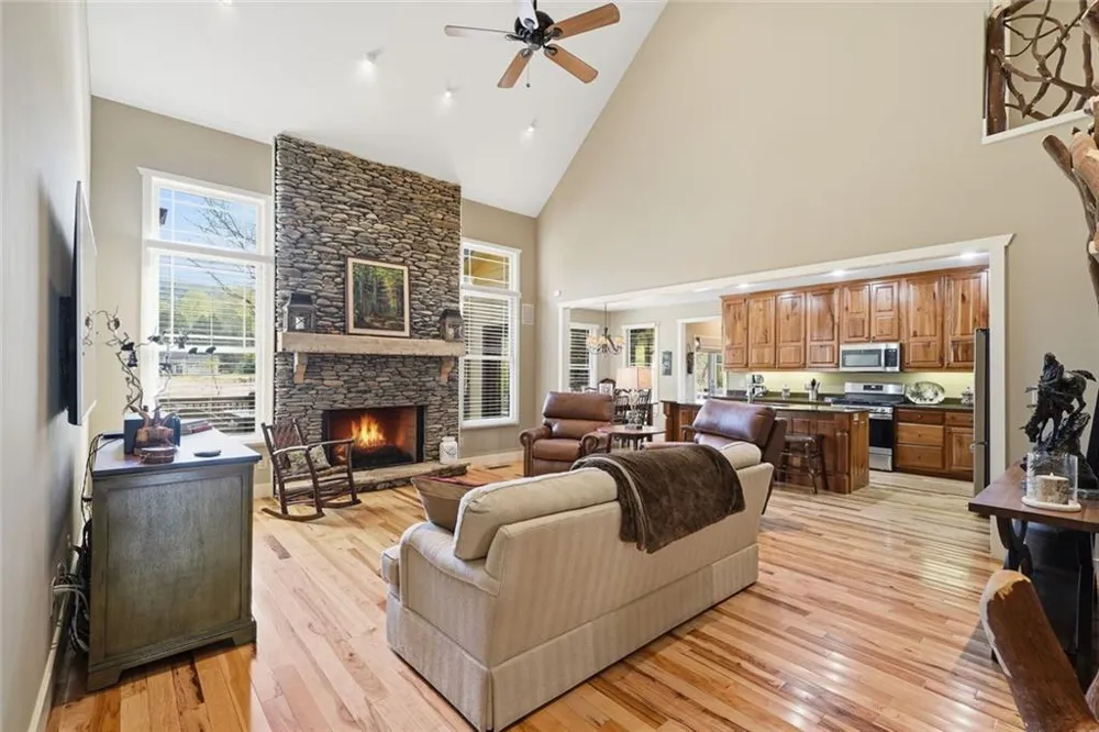 2171 Big Pine Drive Hiawassee, GA 30546