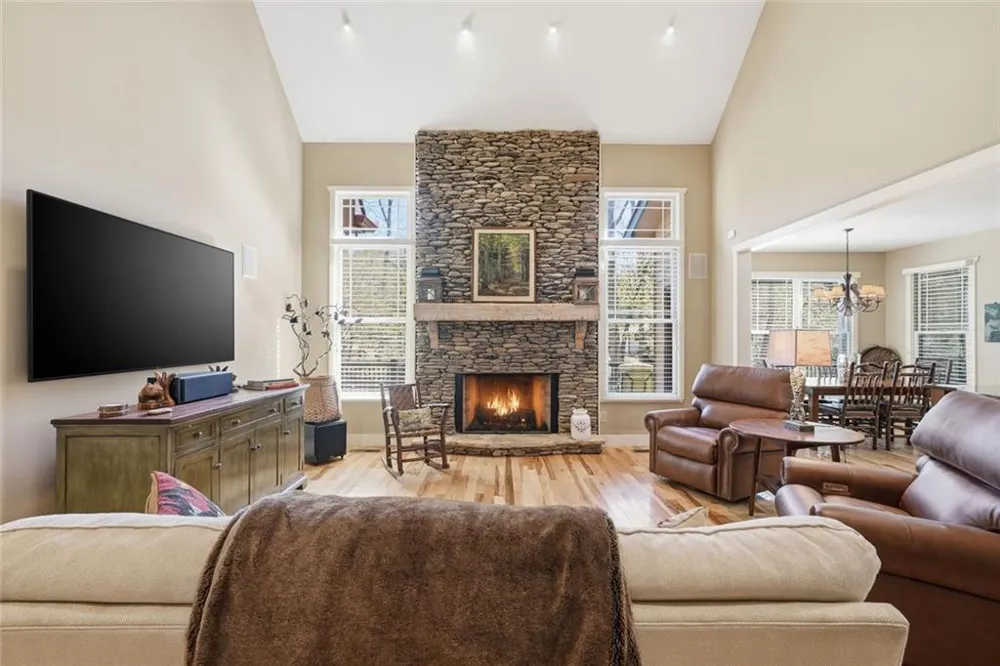 2171 Big Pine Drive Hiawassee, GA 30546