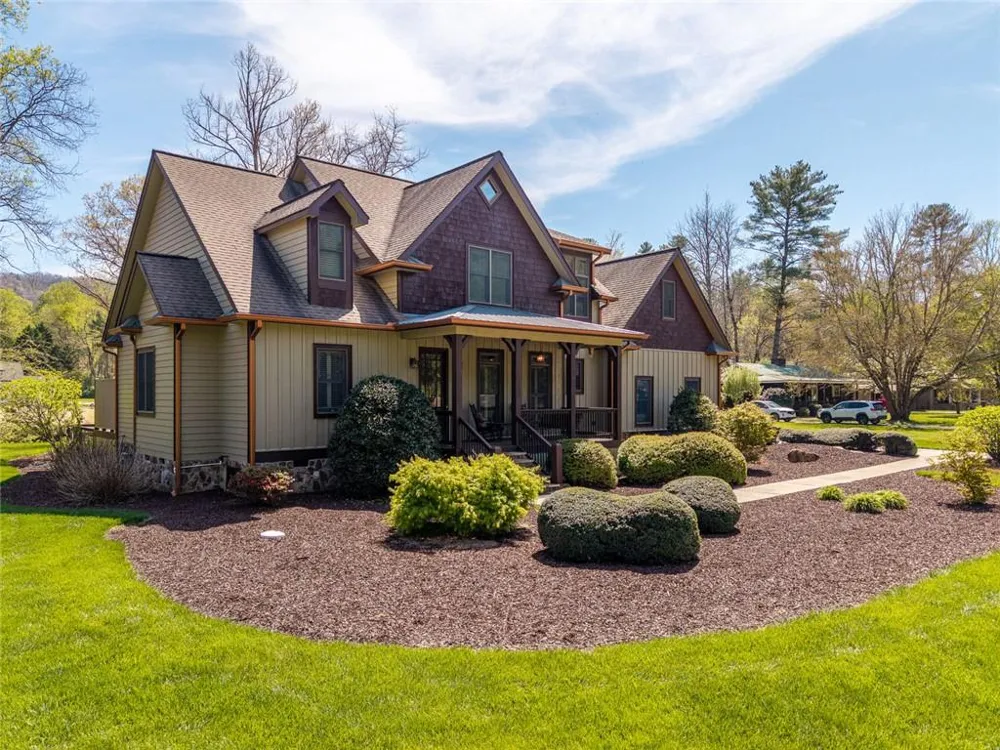 2171 Big Pine Drive Hiawassee, GA 30546