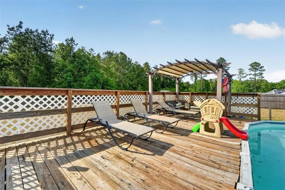 359 Poole Road Ludowici, GA 31316