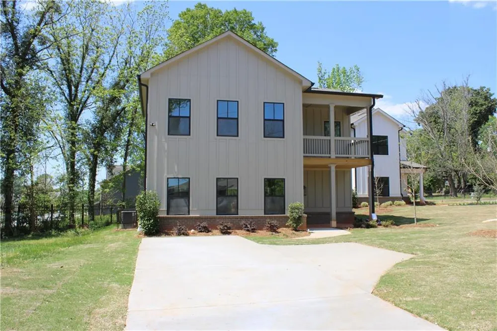 580 Glendale Road Scottdale, GA 30079