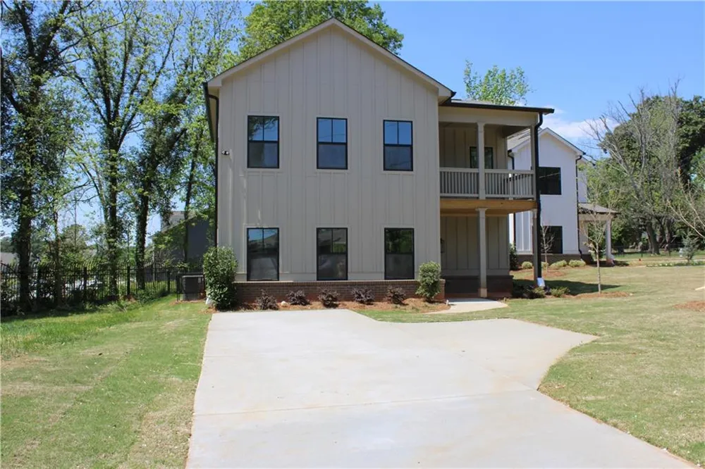 580 Glendale Road Scottdale, GA 30079