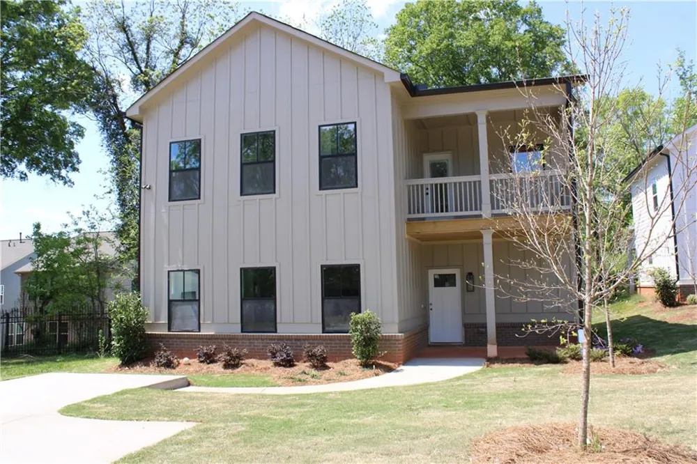 580 Glendale Road Scottdale, GA 30079