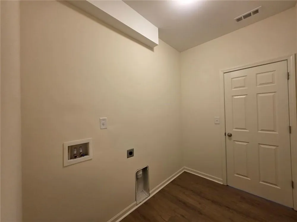 1490 Avalon Creek Road Sugar Hill, GA 30518