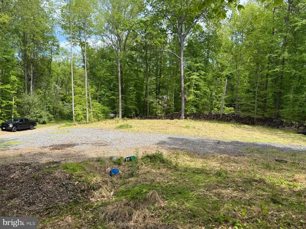 11837 LESTER ROAD Manassas, VA 20112