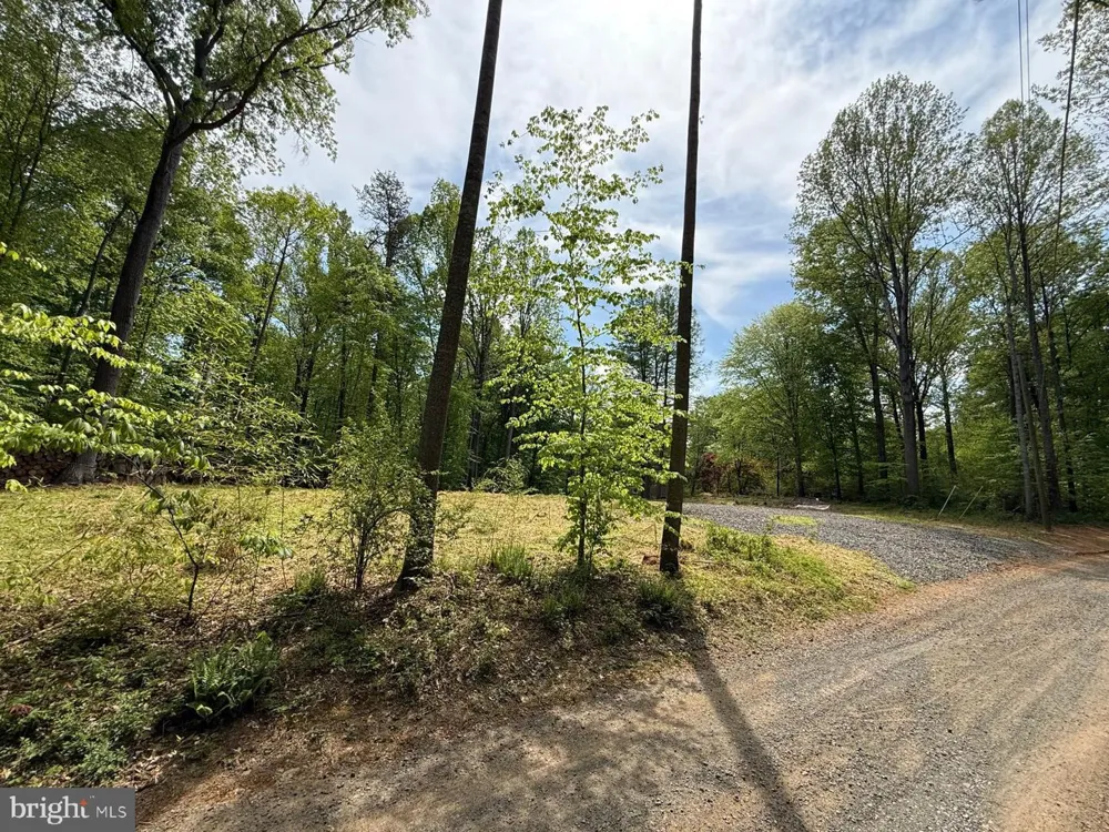 11837 LESTER ROAD Manassas, VA 20112