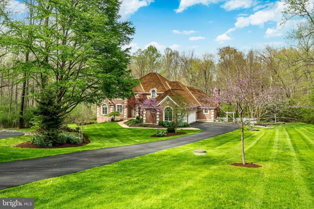 127 MONTANA DRIVE Chadds Ford, PA 19317