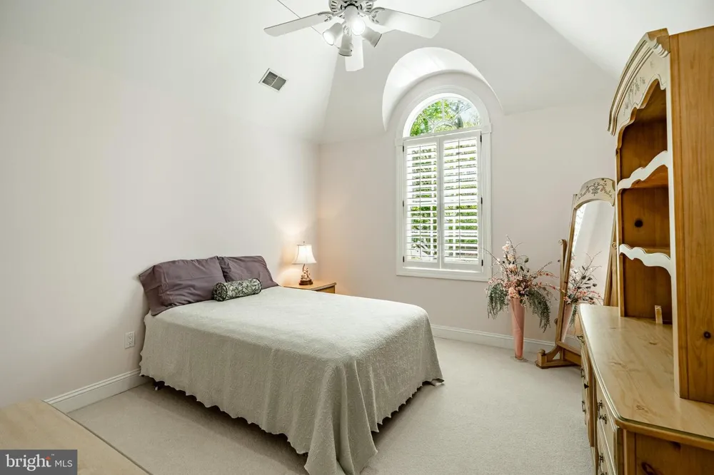 127 MONTANA DRIVE Chadds Ford, PA 19317