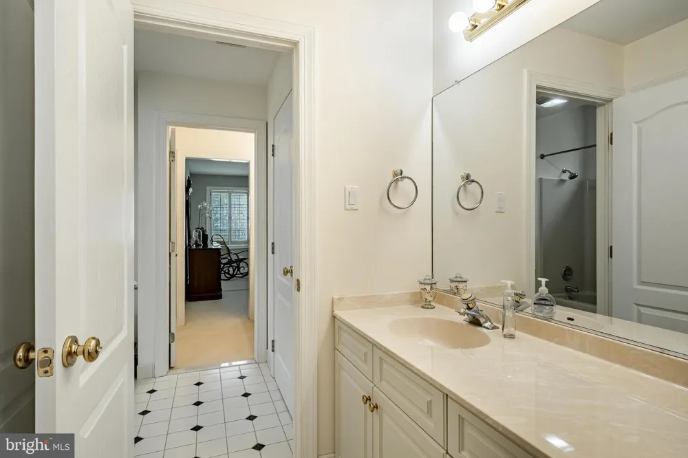 127 MONTANA DRIVE Chadds Ford, PA 19317
