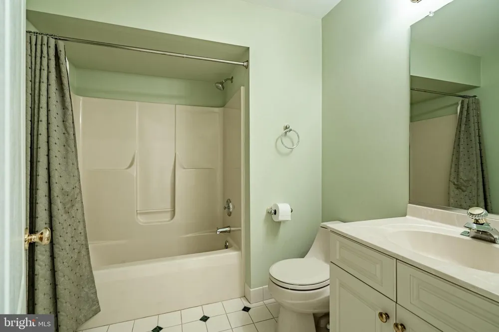 127 MONTANA DRIVE Chadds Ford, PA 19317