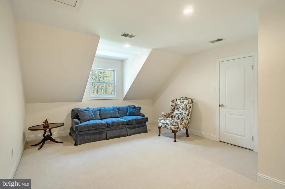 127 MONTANA DRIVE Chadds Ford, PA 19317