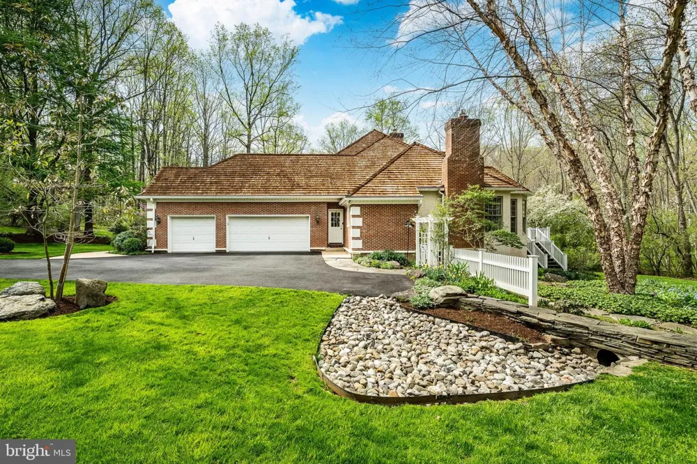 127 MONTANA DRIVE Chadds Ford, PA 19317