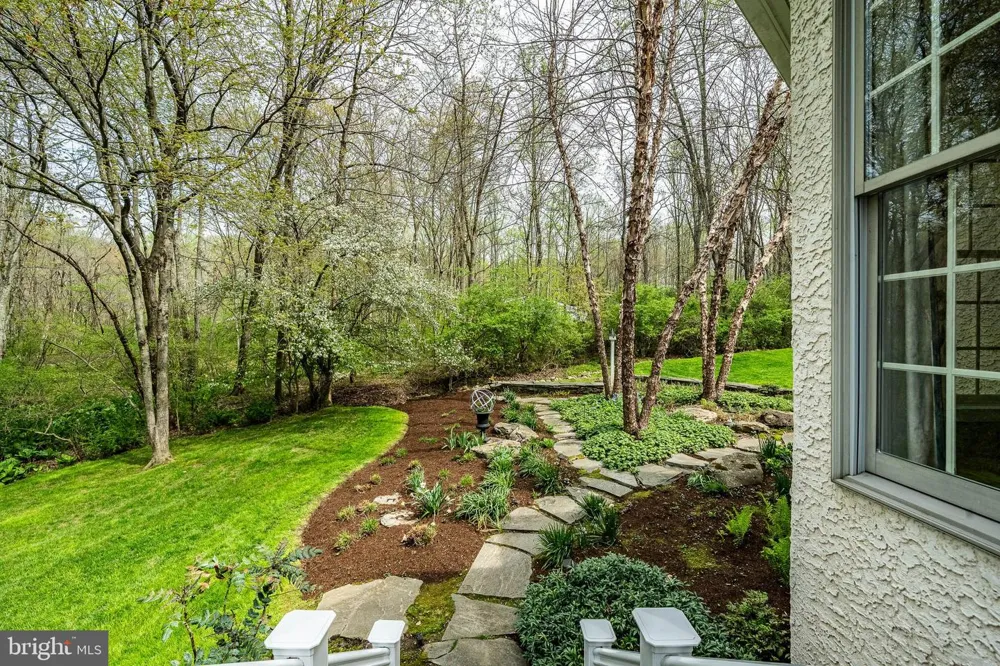 127 MONTANA DRIVE Chadds Ford, PA 19317